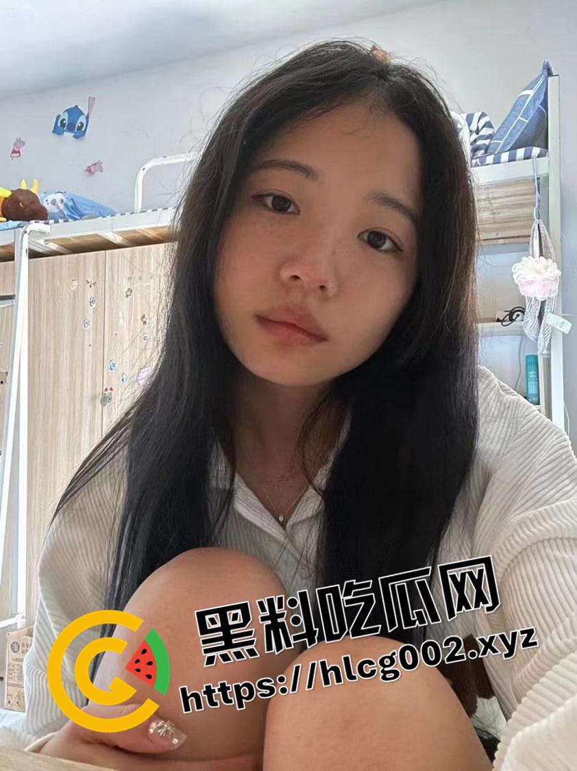 李铁出轨被爆！包养重庆黔江区经贸学院学生【邹淑琴】 一把年纪给年轻妹妹当M前排吃瓜  第1张