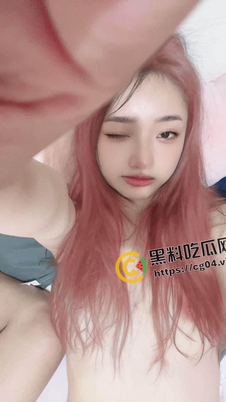 佛山母狗萌凌 背着男朋友做鸡 喜欢内射不带套 和陌生人3洞全开  第2张