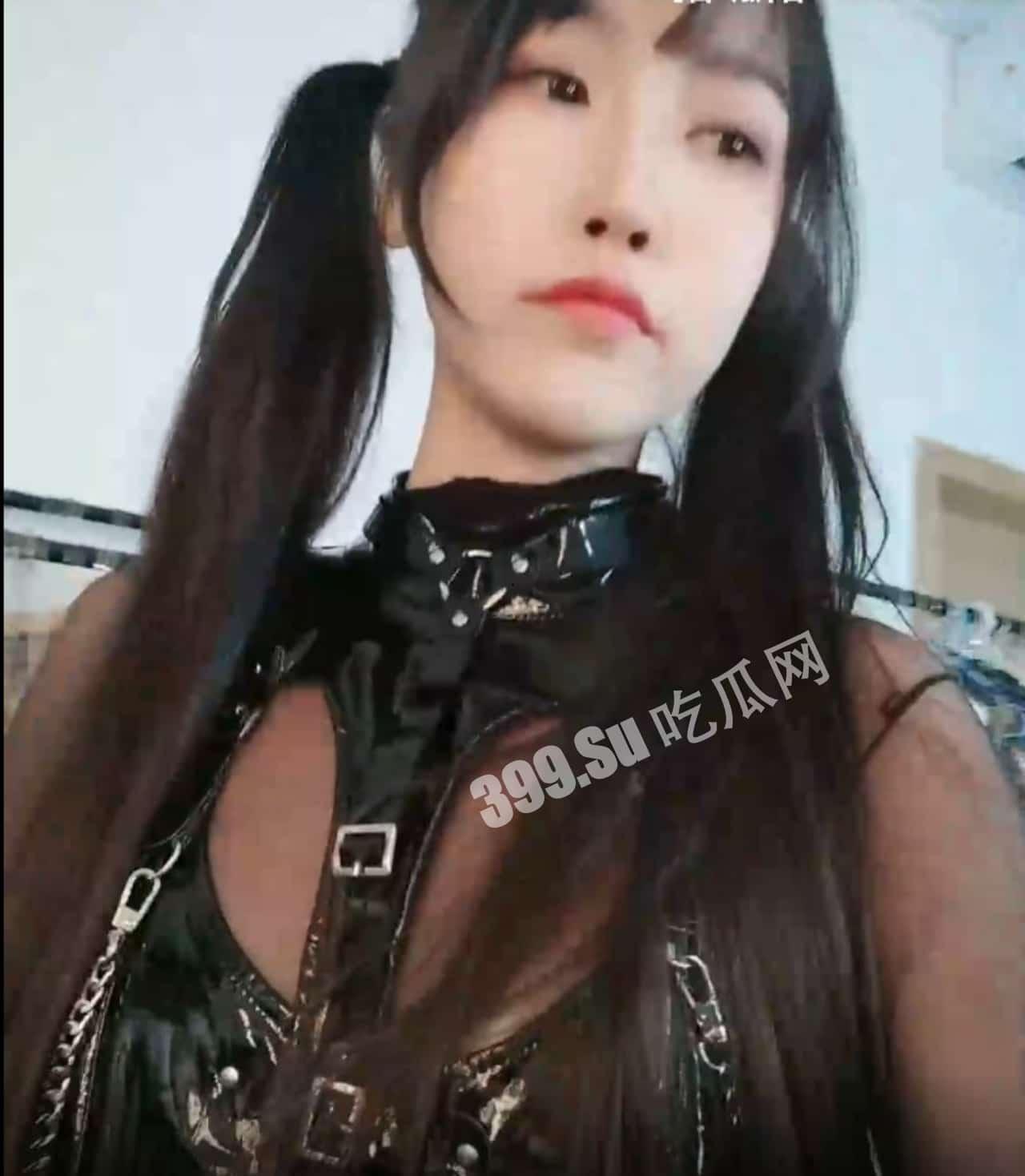 抖音呆猫 玛丽萝丝涂油私拍  第4张