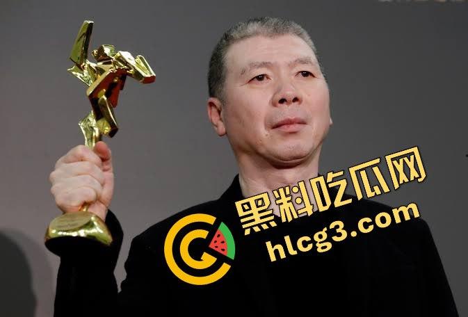 湖南株洲大街惊现冯小刚耍大牌事件，粉丝手机被打掉，热屁股贴冷板凳！  第2张