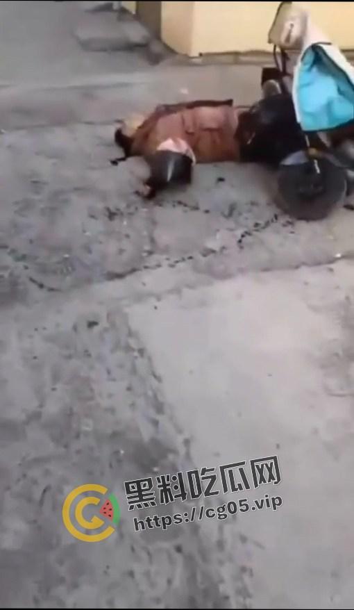 江苏淮安涟水县三杀事件 情感纠纷 二人当场死亡 嫌疑人抢救无效死亡现场画面曝光 脑子都砍开花了  第2张