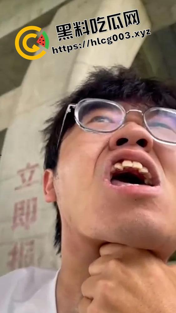 浙江温州乐青警察暴力执法高清无码版 丑恶嘴脸 掐脖子抢手机 这是警察还是强盗  第2张