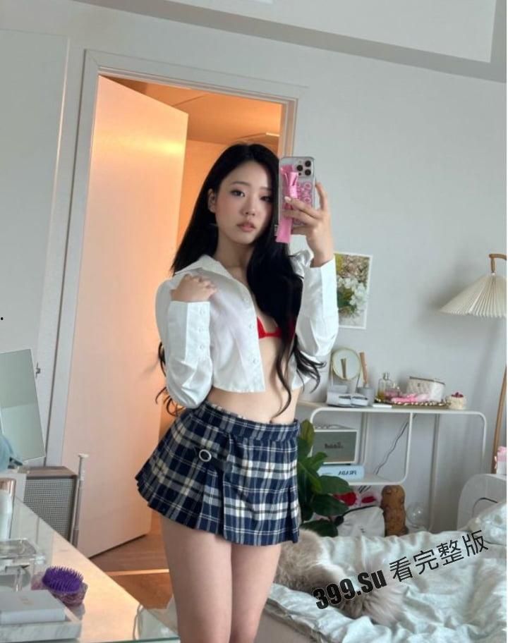 美国加州韩国留学生电竞女神【JessicaKim】早期在 OF 发布的视频被网民扒出大胸细腰抠穴极尽诱惑  第11张