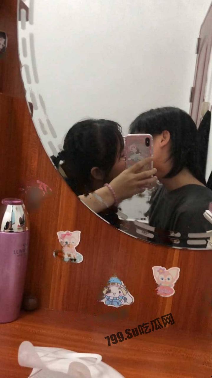 百合预警 大一学妹 S 和『男朋友』T 的恋爱日常 舌吻 做爱 各种姿势 性爱视频流出  第2张