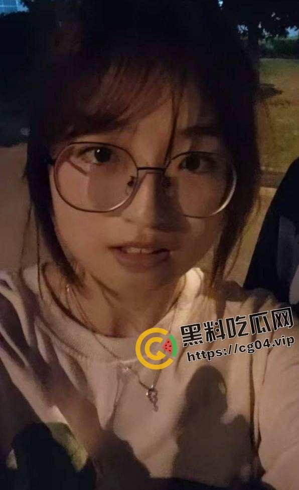 曝光渣女！柳州职业技术学院反差婊韦闫妮  私生活混乱 头像和学长3排上分 视频被男友流出曝光 第1张