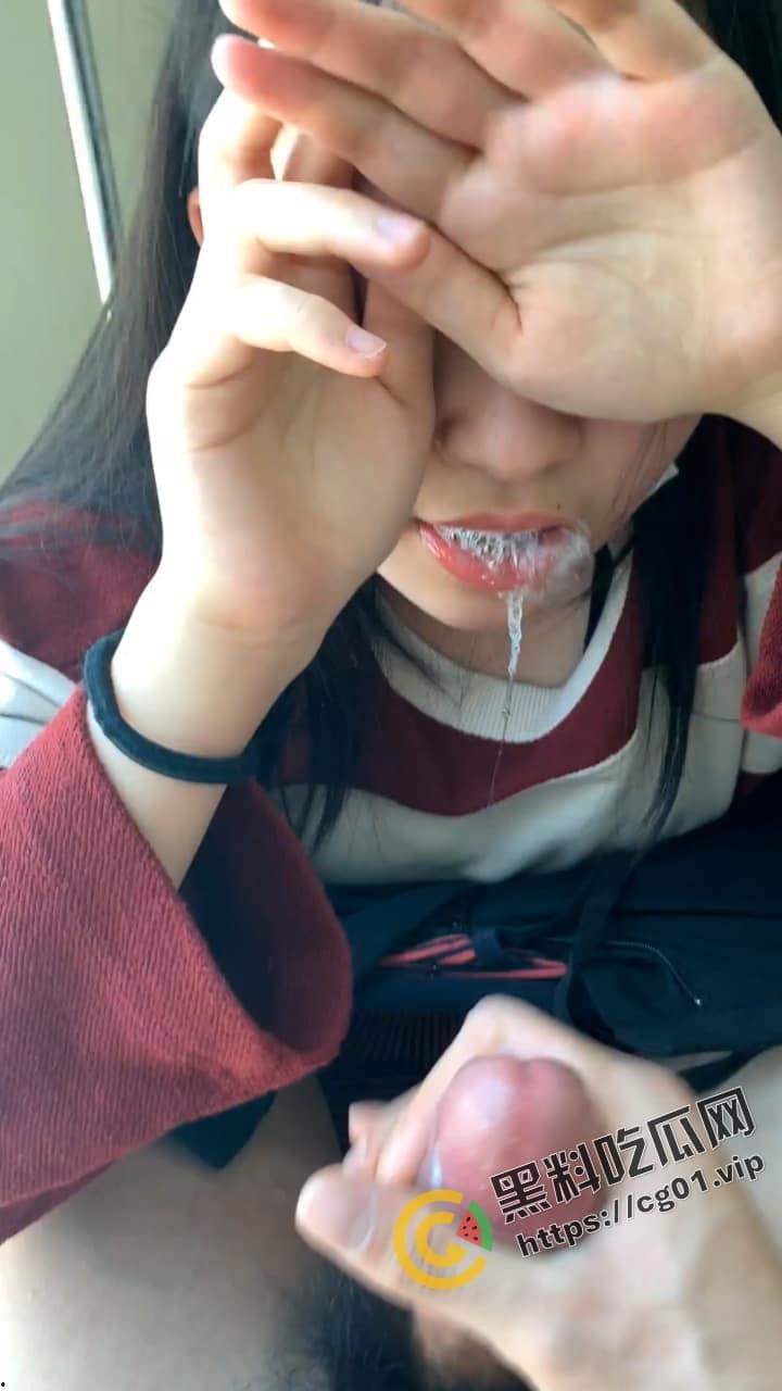 老马拉小车  小妹妹学校走廊里 给快枪手口交 生疏的直吐白沫 第3张