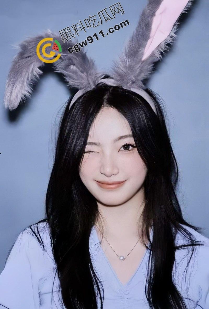 天津大学生【韩梅塰】酒店激情大曝光：深喉舔鸡吸吮龟头，后入爆操娇喘连连，火爆身材引爆欲望！  第1张