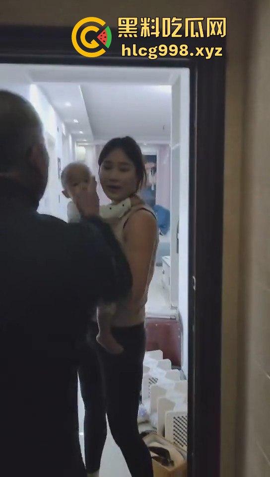 山东抖音骚货【莉莉安】刚生完孩子就耐不住寂寞！租房偷情被老公捉奸，场面乱成一锅粥！  第7张