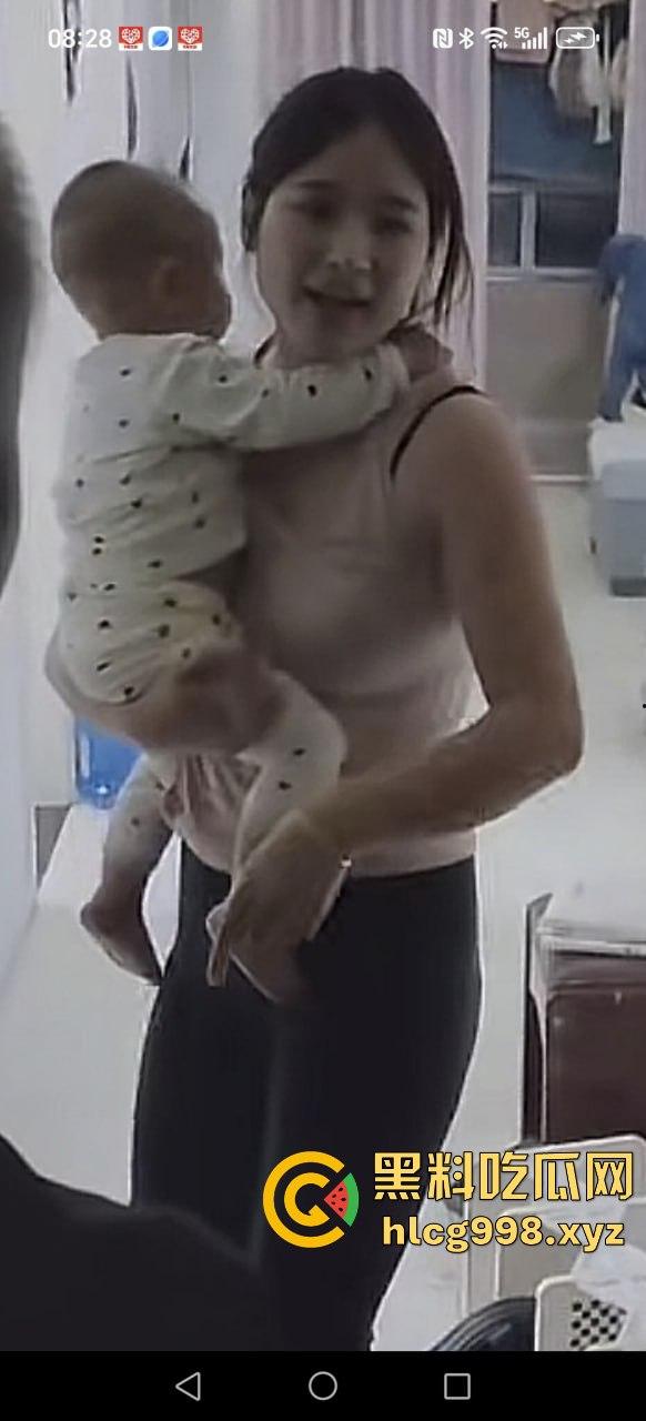 山东抖音骚货【莉莉安】刚生完孩子就耐不住寂寞！租房偷情被老公捉奸，场面乱成一锅粥！  第11张