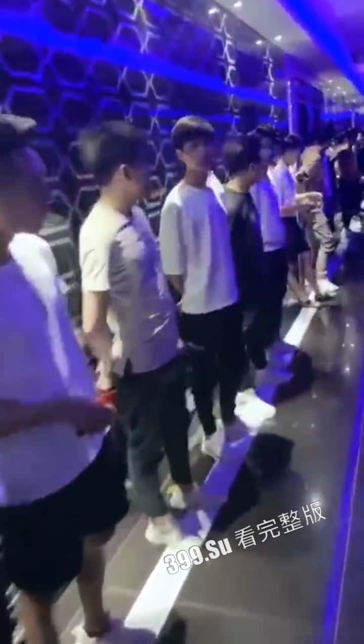 牛郎男妓篇  反正这钱赚的我一点都不眼红 都是他们应得的 （二） 第4张