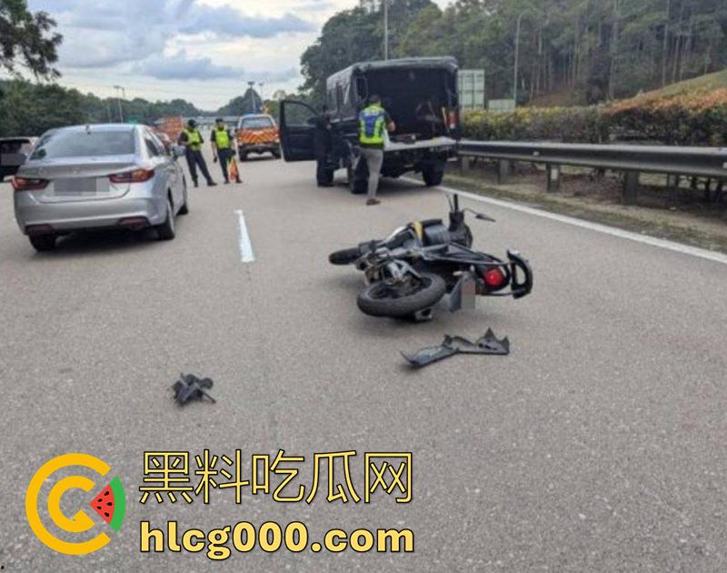 马来西亚摩托车手断头事件，为躲避卡车撞上隔离带，导致其当场被割断头颅，现场画面流出！  第10张