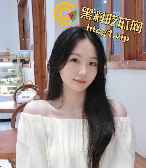 广西反差美女「赵晓玲」被包养真相曝光！奶茶店老板娘人设崩塌！被金主无套抽插叫声撩人！  第3张