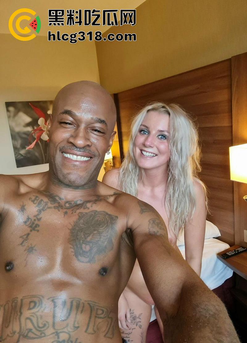 欧美真实绿帽夫妻，顶级身材尤物淫妻，各种约炮大屌黑人，还录像自拍只为拿回家给老公欣赏自慰！  第2张