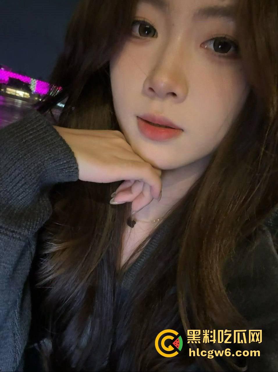 约炮05年嫩妹粉鲍细腰粉乳诱人到炸裂，粉嫩鲍鱼娇羞带滴一碰就水漫金山，这么顶的货怎么舍得戴套！  第8张