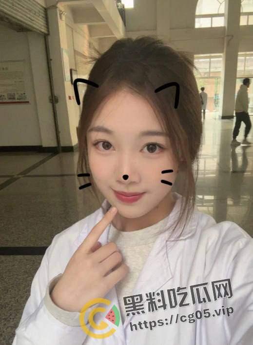 标题 瓜友投稿！实锤重庆西南大学 【黄梓怡】 刚入学就下海做鸡 名副其实反差婊 口活太棒了不像刚下海  第3张