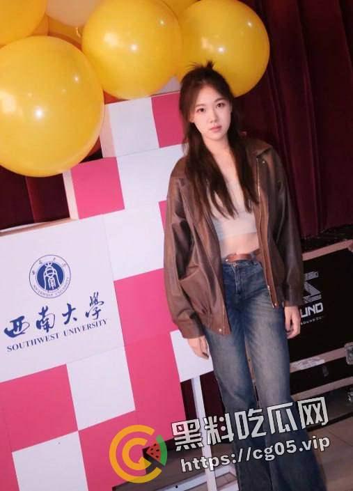 标题 瓜友投稿！实锤重庆西南大学 【黄梓怡】 刚入学就下海做鸡 名副其实反差婊 口活太棒了不像刚下海  第4张