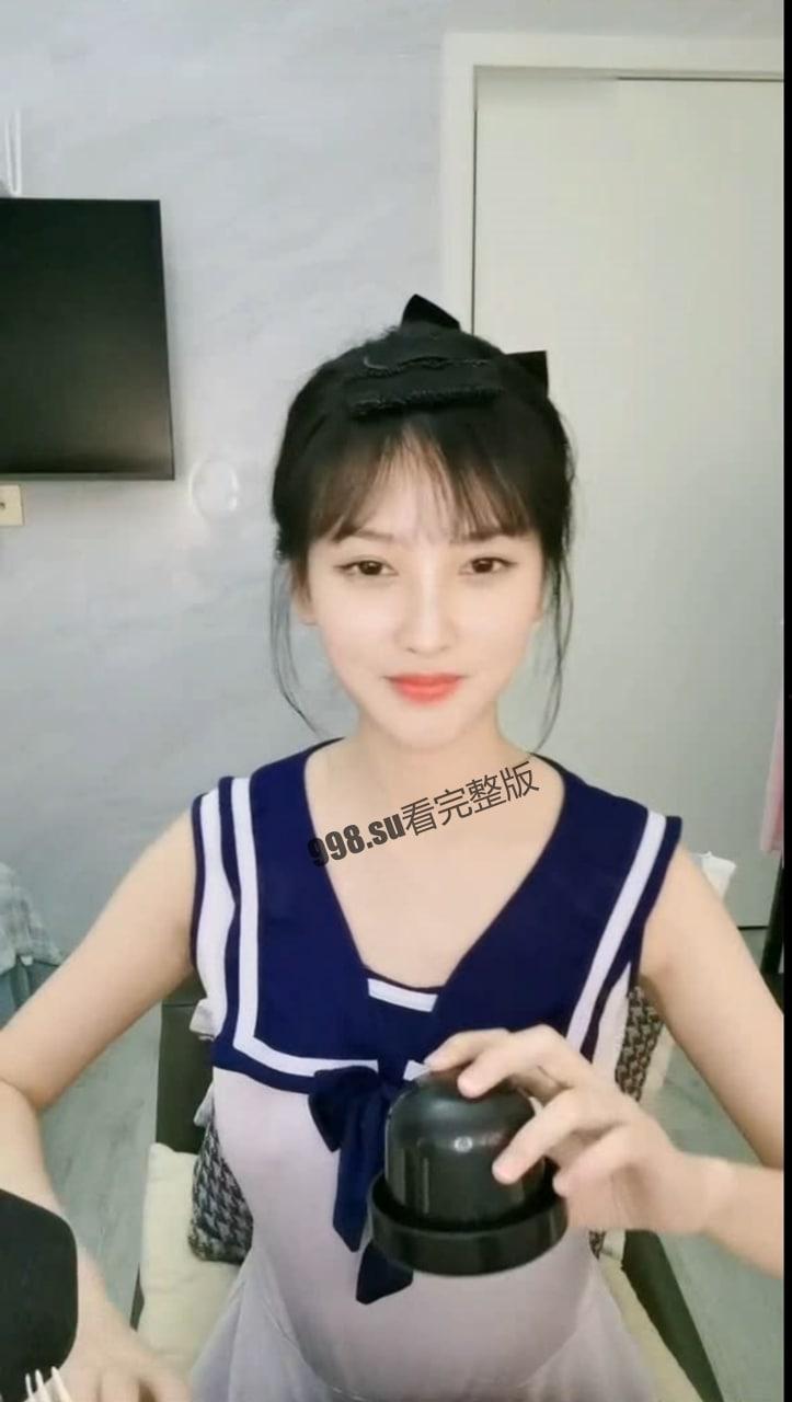 抖音 封号抖主超纯美女 #小梨涡 影子舞性感视频  第3张