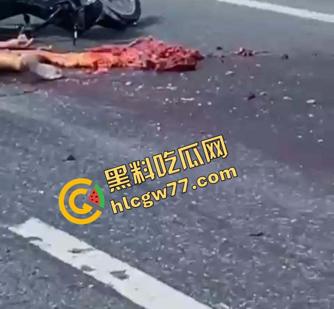 巴西若昂佩索阿摩托车手脸撕裂头断身碎！血腥车祸脸直接撕裂开，路人还想上去捡肾脏！  第7张