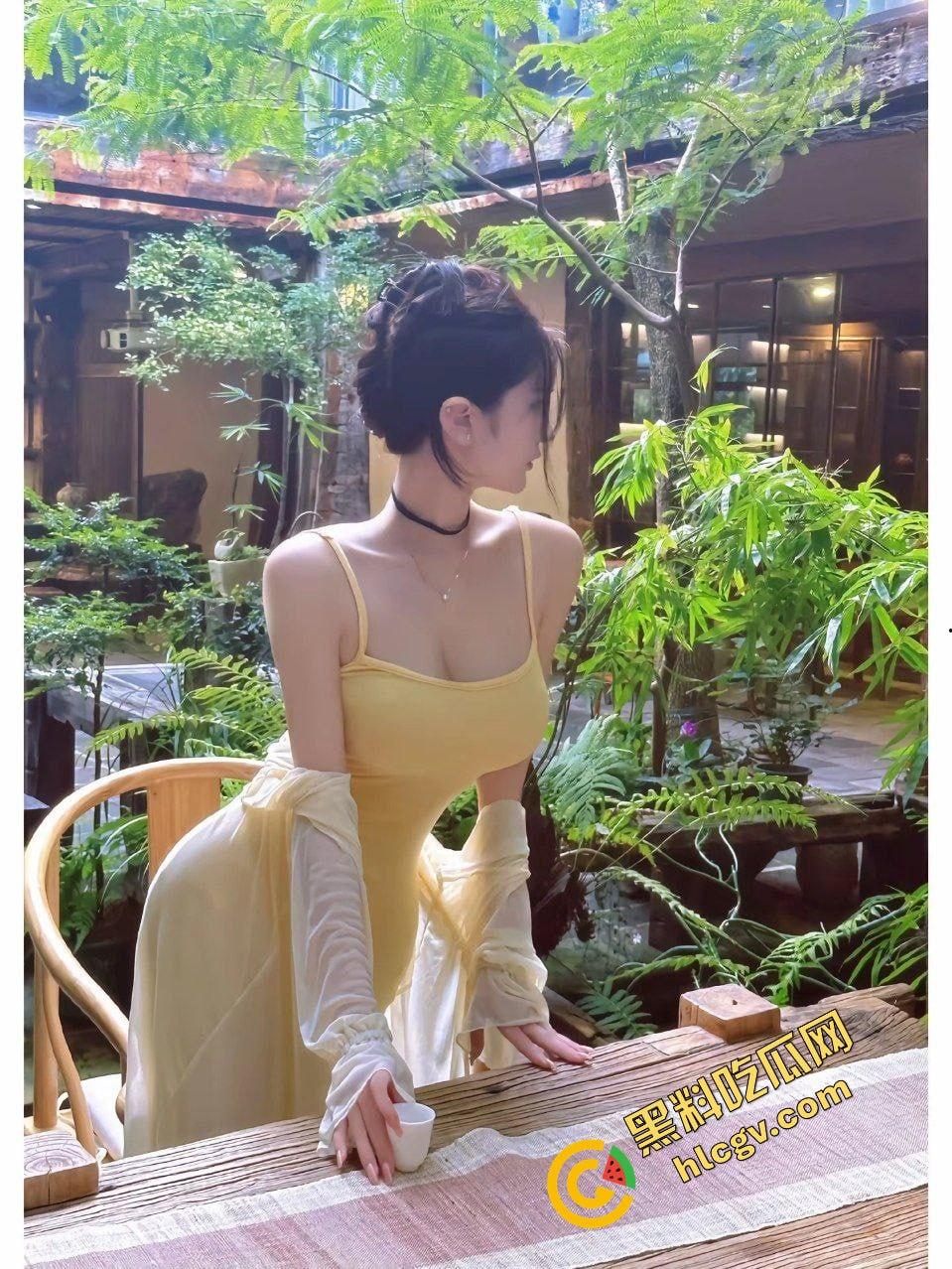 抖音赣南师范科技学院反差骚婊『iiiiii』女大学生下海约炮社会大哥 独家流出！  第3张