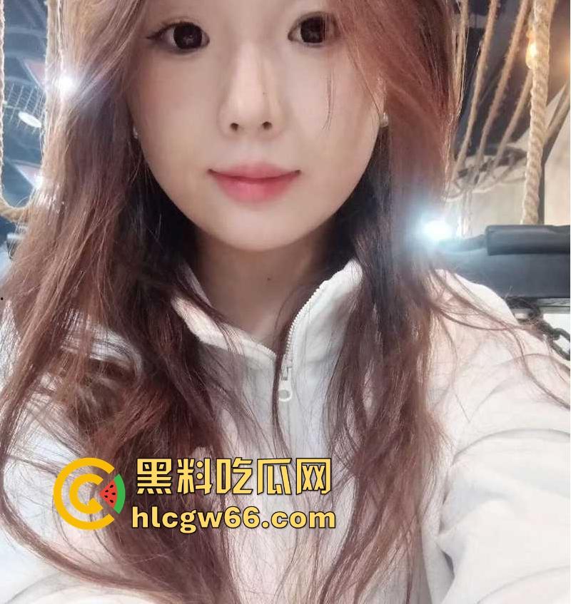 山东临沂大学巨乳学生妹【徐婕】典型的胸大无脑 与炮友拍摄露脸操逼视频 全部曝光网上售卖！  第1张