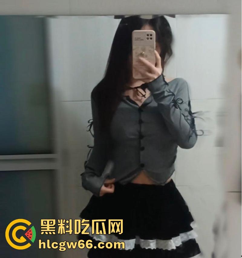 山东临沂大学巨乳学生妹【徐婕】典型的胸大无脑 与炮友拍摄露脸操逼视频 全部曝光网上售卖！  第3张