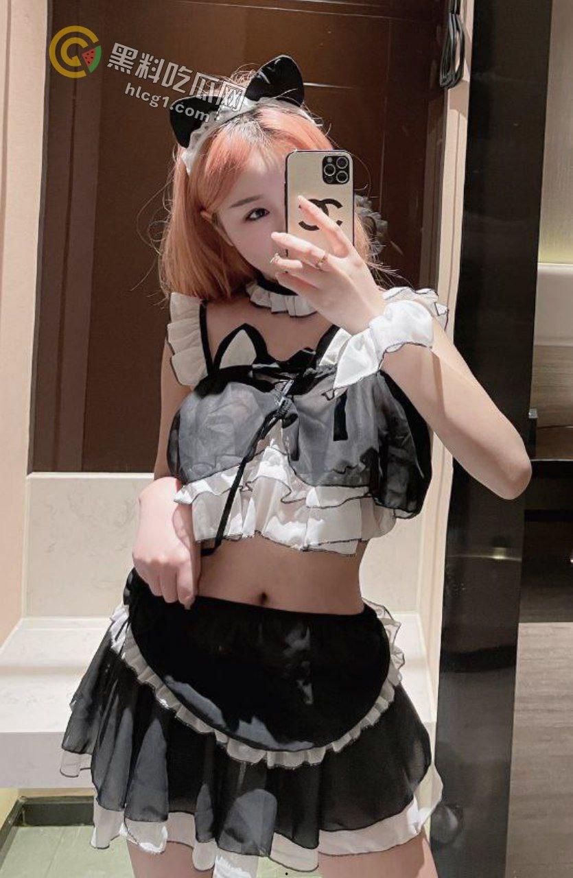 高颜值反差婊yuyu新作曝光！黑丝女仆双飞现场视频引发全网狂欢！  第1张