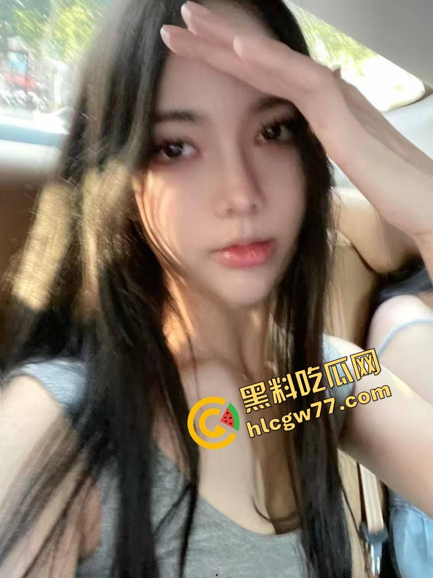 别看高中时装得纯，济南这【黄薇】私下骚得能申请国家级认证了，宿舍自拍都能剪出一部AV！  第6张