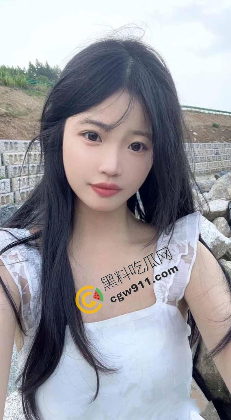 清纯学生妹【袁舒蕾】三日淫旅戏倾城！黑丝耍浪深喉吸飞，粉穴高潮连连淫水横流，疯狂做爱不分昼夜  第3张