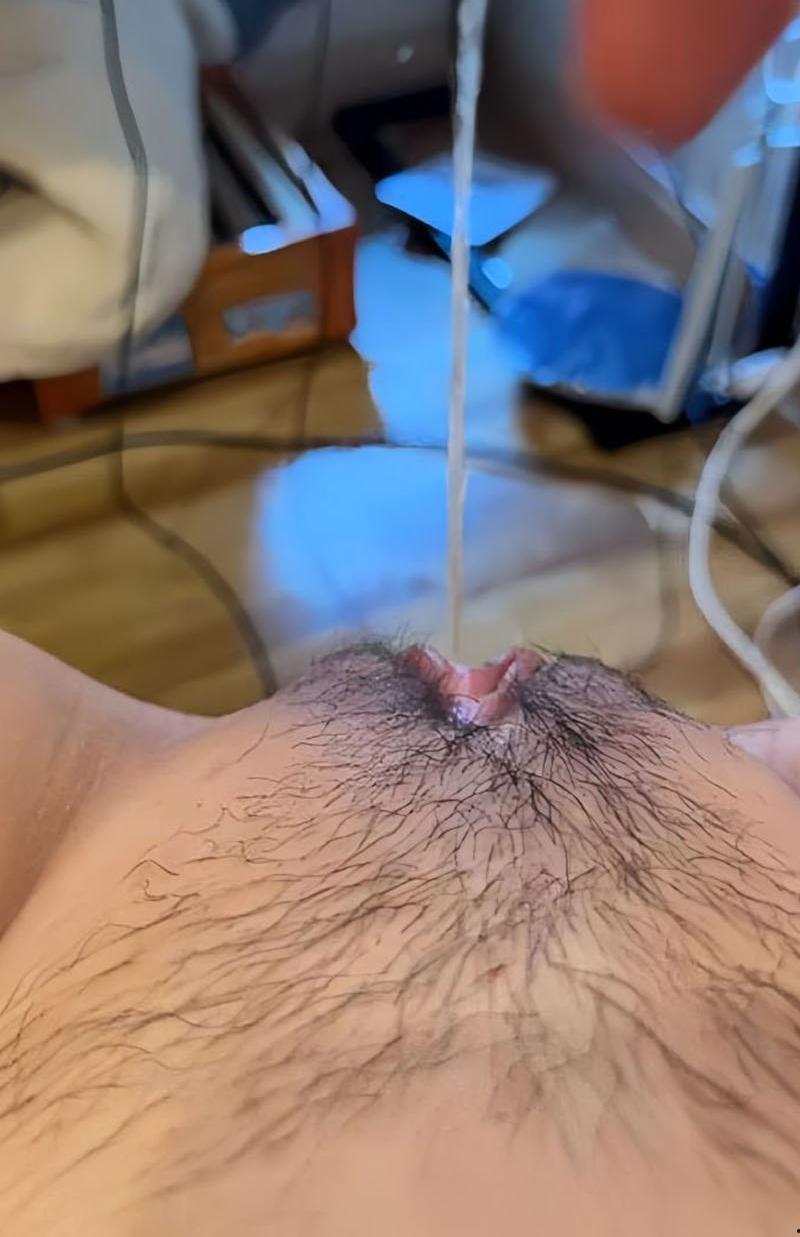 极品高颜值微胖女大自慰私拍曝光，假阳具自慰露穴，肉感曲线美乳晃荡，绝品身材太他妈撩人了！  第9张