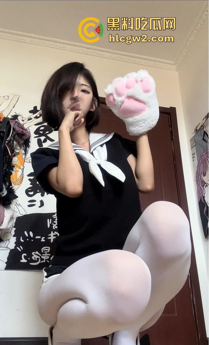 抖音40W粉反差婊网红【行简】第二弹母狗属性拉满 穿白丝露穴直播  前面刚玩出翔现在又来新骚操作！ 第5张