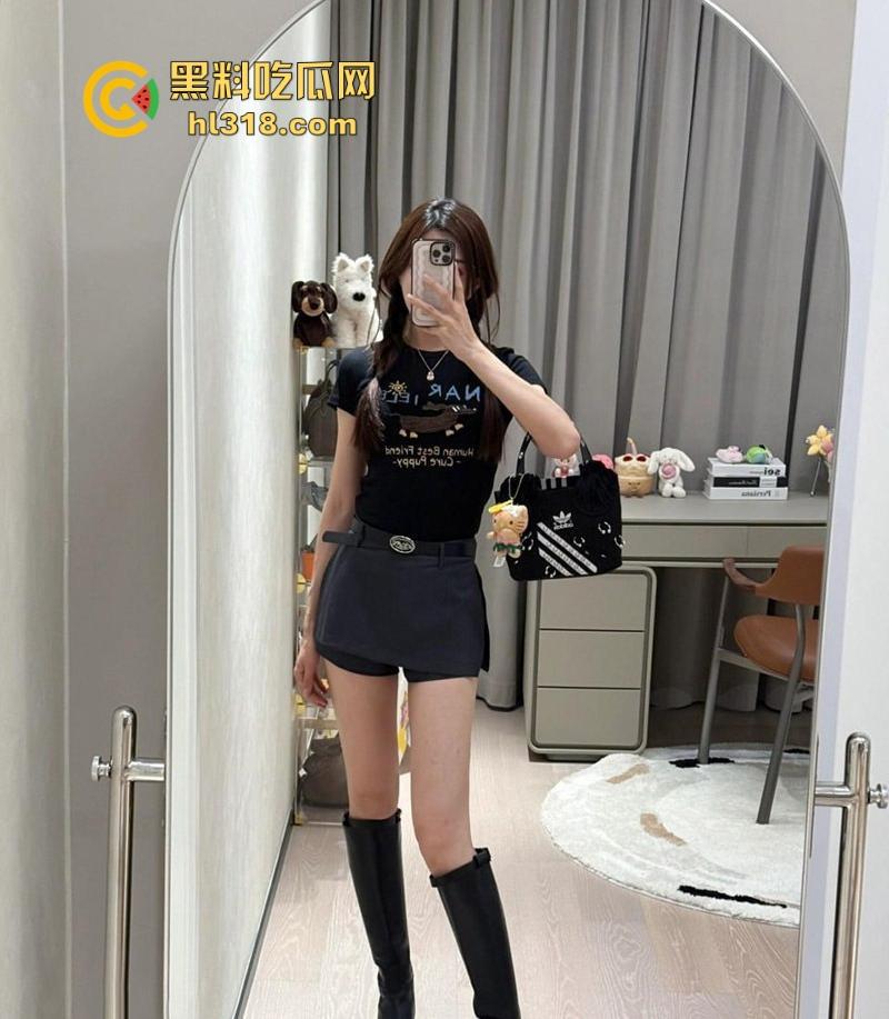 海角乱伦！和巨乳堂姐最完美的一次性爱，穿情趣装被猛烈爆操，战斗整整持续了40分钟，无套内射娇喘高潮！  第1张