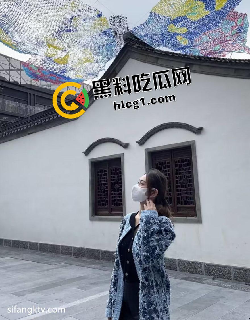 上美高颜值学姐 气质与风骚并存 情人节送花就能打炮 呻吟叫声爽撸 私密偷拍流出  第3张