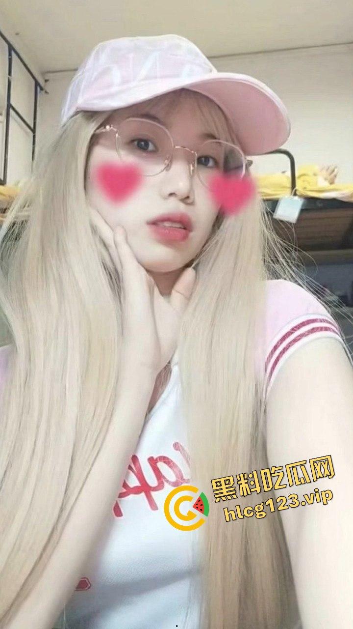 抖音Ashley微博寸言女王大尺度反差裸舞视频流出！粉嫩奶头加上嫩穴，勾得人想舔两口！  第2张