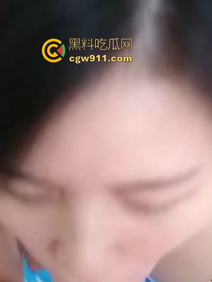 广州外企白领高管【沈佳奕】跟男友自拍啪啪流出，口交深喉吞精，一线天白虎嫩穴猛插，直接看射了！  第7张