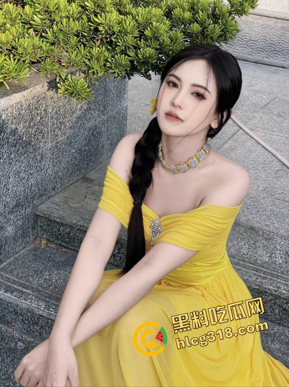 这才叫大师，佛山老技师现场上课，莞式手法一出全程带性张力男顾客秒缴械，这套操作谁顶得住？  第1张