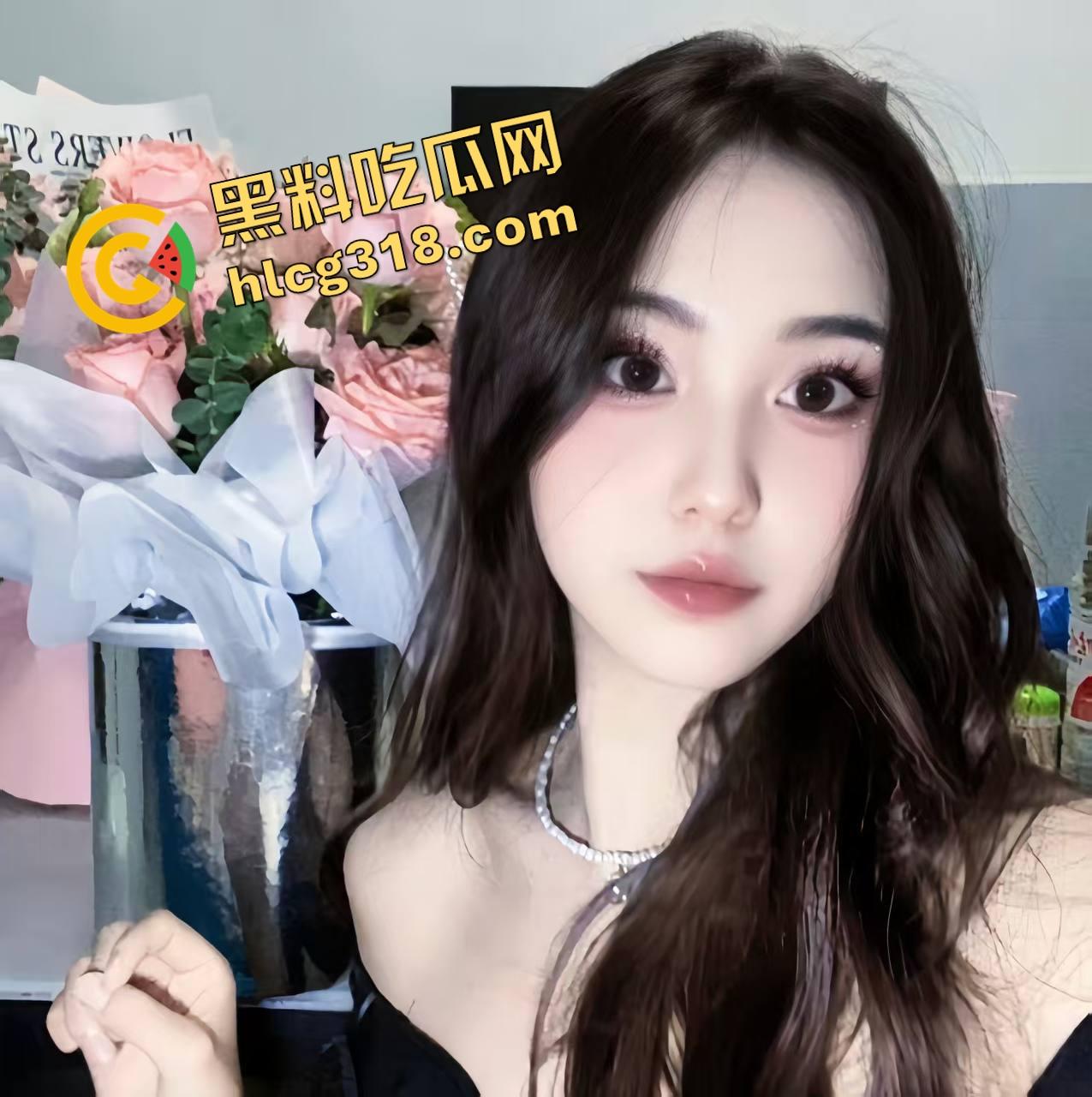 这才叫大师，佛山老技师现场上课，莞式手法一出全程带性张力男顾客秒缴械，这套操作谁顶得住？  第4张