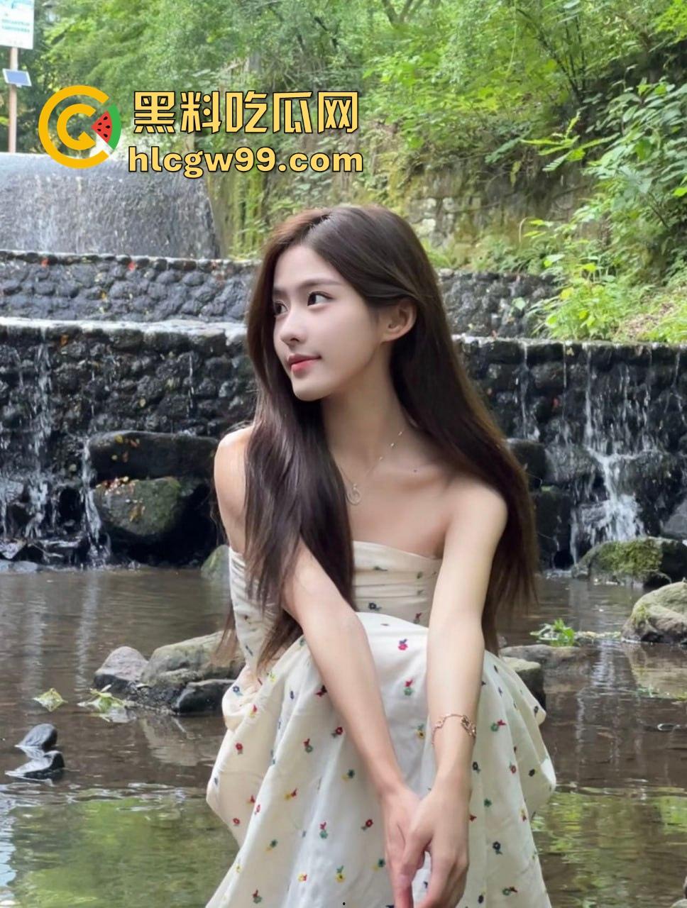 性感秘书被经理带到电竞酒店，蒙眼黑丝大长腿成天然炮架子，华伦天奴加攻速大屌疯狂撞击，还被偷拍全网疯传！  第2张