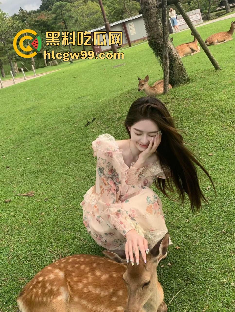 性感秘书被经理带到电竞酒店，蒙眼黑丝大长腿成天然炮架子，华伦天奴加攻速大屌疯狂撞击，还被偷拍全网疯传！  第3张