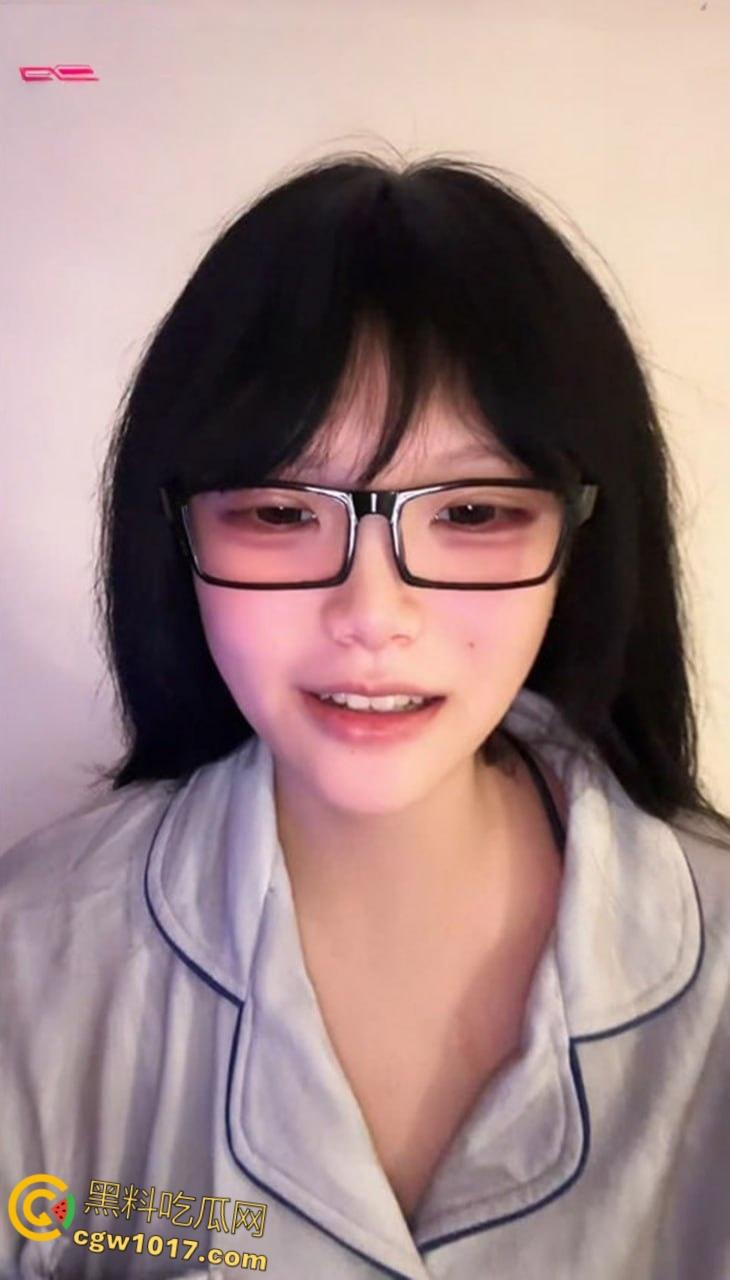 抖音巨乳网红【礼大王】，花臂花腿逆天豪乳，多种道具轮番猛桶嫩穴，阿黑颜淫荡自慰高潮喷射！  第2张