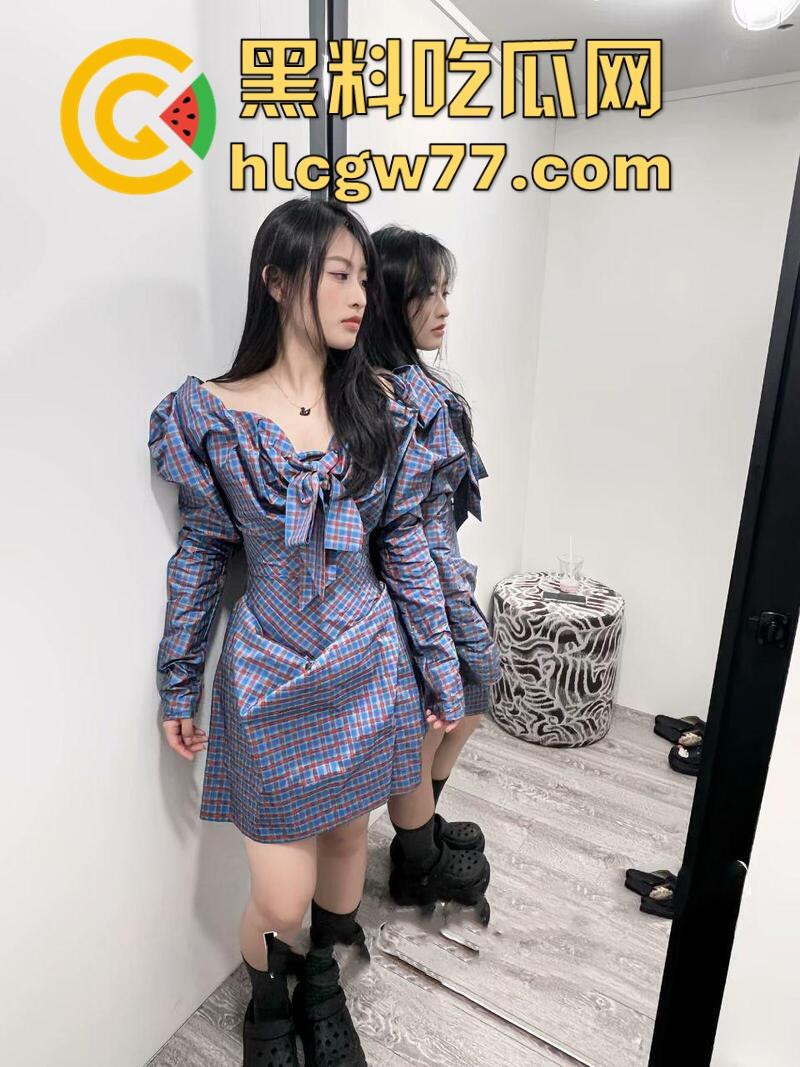 独家爆料 浙江无锡科技职业学院【方诗蕊】私密照流出 口交深喉技术爽翻男友 无套猛烈抽插校花叫不停！  第1张