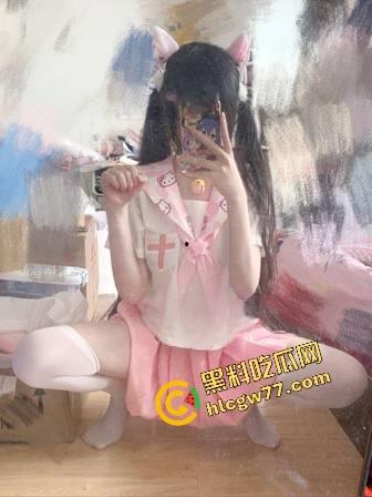 推特【千叶酱】极品JK萝莉白虎嫩逼勾魂，白丝黑丝裹小奶子浪得炸眼，cos校色骚洞漏光狂撩！  第9张