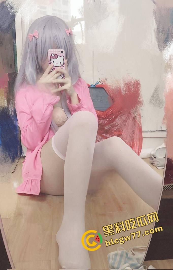 推特【千叶酱】极品JK萝莉白虎嫩逼勾魂，白丝黑丝裹小奶子浪得炸眼，cos校色骚洞漏光狂撩！  第12张