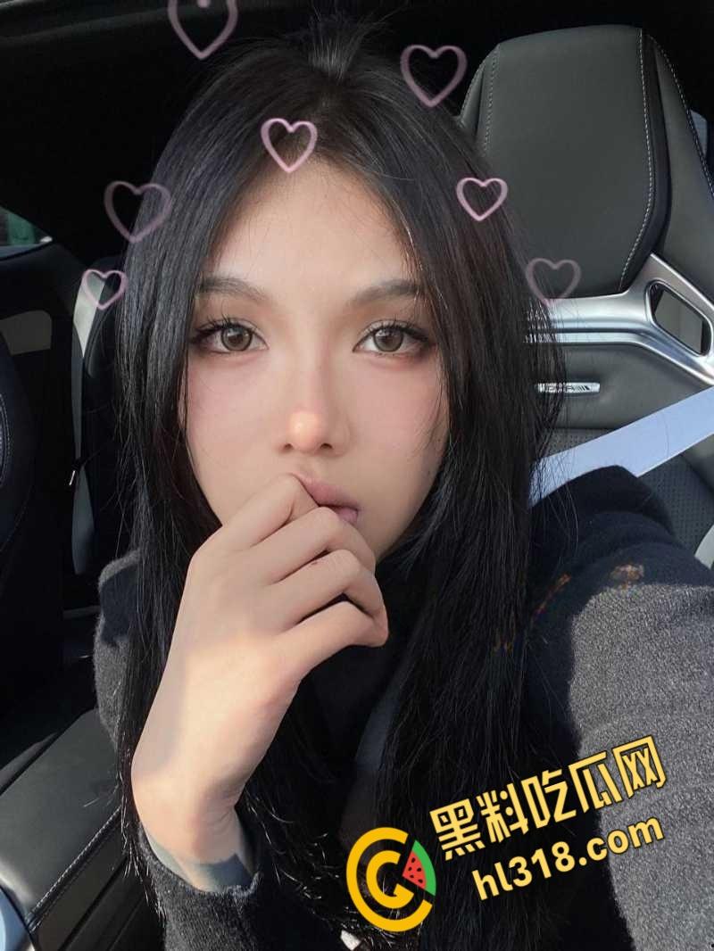 推特福利姬花臂女神，性感翘臀自慰求操，纹身的女性不一定就是坏女人，但是一定就很骚！  第1张