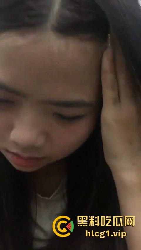 无辜小美女惨遭围堵楼梯间，疯狂围踹画面曝光，血腥至极！  第10张