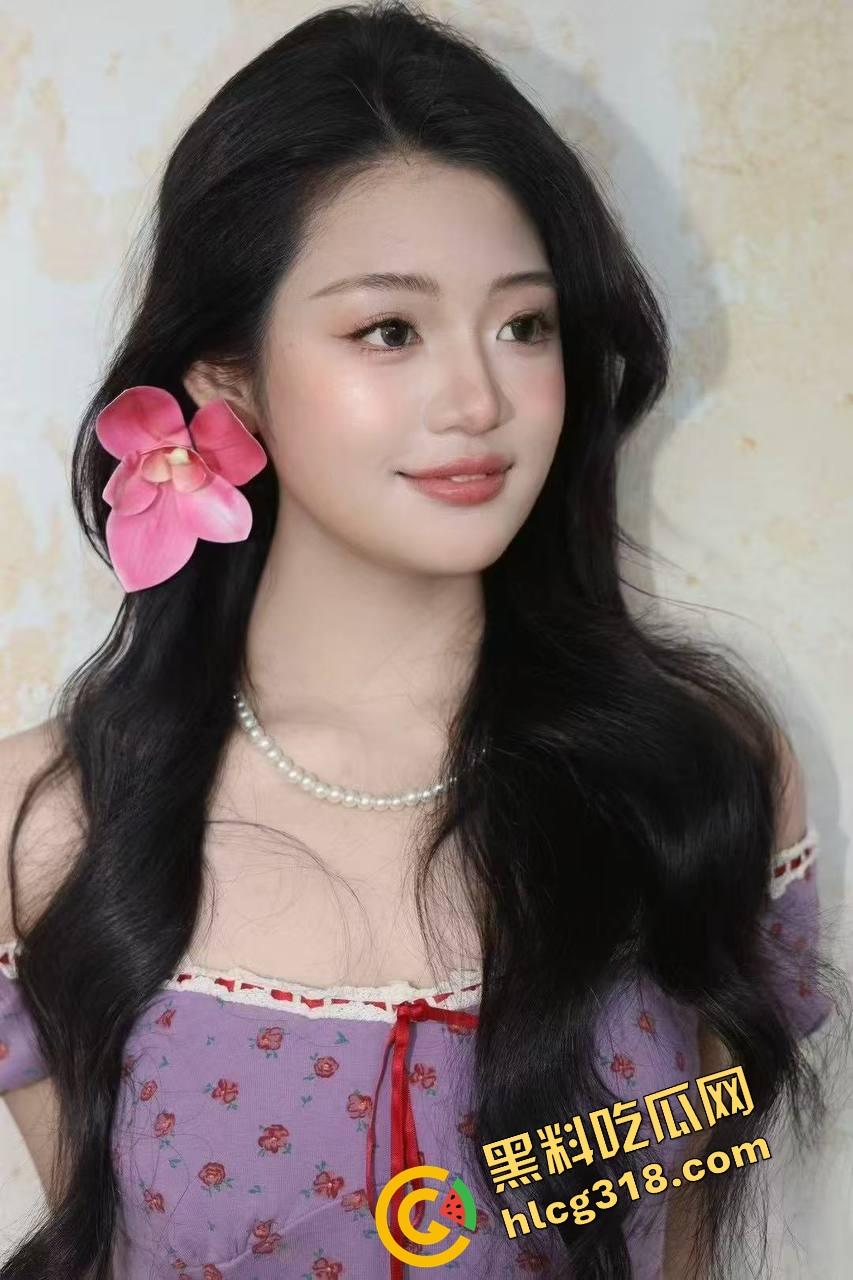 石家庄母狗『钱倪』请命为爸爸出战，全裸戴链跪街上完成主人任务，把电动车光头哥看得差点射裤子！  第4张