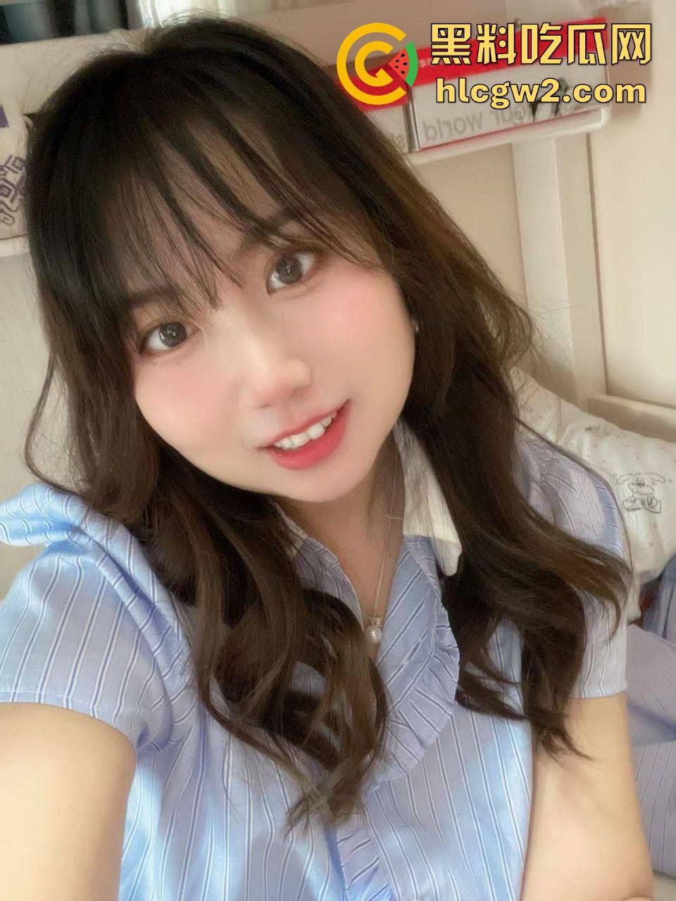 群友独家爆料极品人妻【何丽娜】调教大瓜！婚纱肥臀被玩弄，羞耻姿势曝光，肥臀晃动如母狗献礼！  第9张