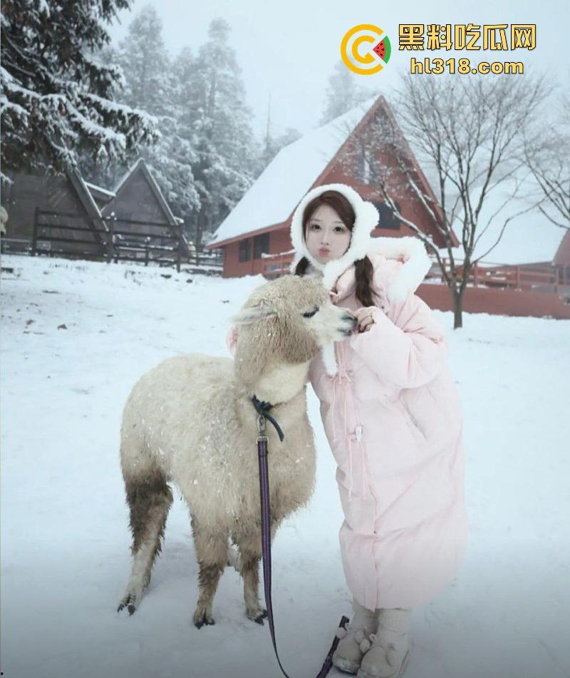 四川美术学院【苏筱】性爱视频流出，高颜值女大多种情趣内衣，大秀诱人胴体，撸点极高！  第5张