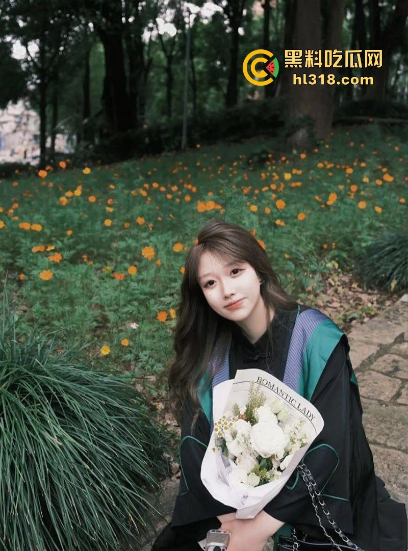 四川美术学院【苏筱】性爱视频流出，高颜值女大多种情趣内衣，大秀诱人胴体，撸点极高！  第6张