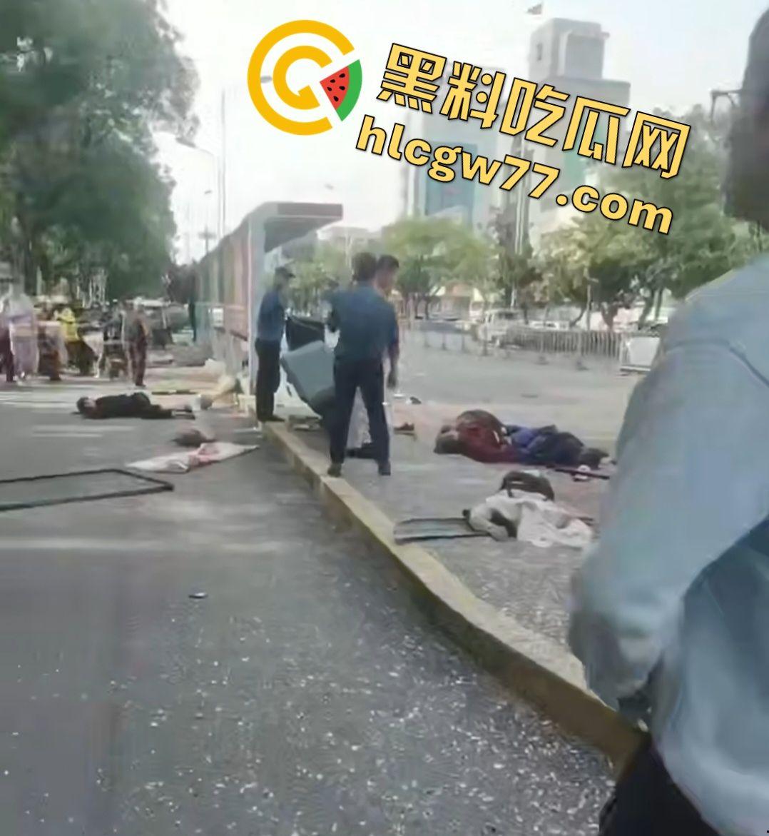 山东滕州醉驾狂魔婚礼后撞爆公交站，7死1伤，公安局忙封嘴删视频！观众说给钱！  第1张