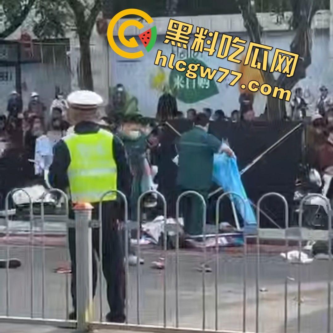 山东滕州醉驾狂魔婚礼后撞爆公交站，7死1伤，公安局忙封嘴删视频！观众说给钱！  第8张